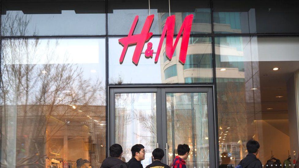 H&M pod ostrzałem w Chinach z powodu odmowy zakupu bawełny Xinjiang