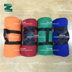 Polarowy koc podróżny z polaru